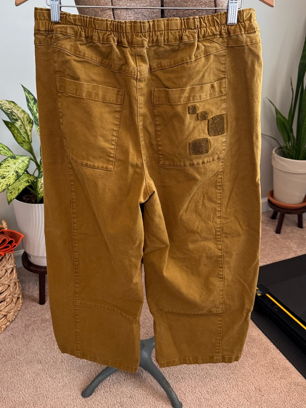 Pilcro Lizzie Barrel Pants - Picture 2 of 7